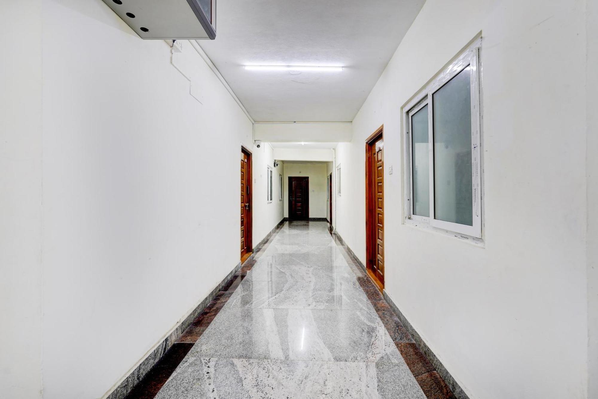 Collection O Sithalapakkam Medavakkam Formerly Srinivasa Residency Madrás Exterior foto